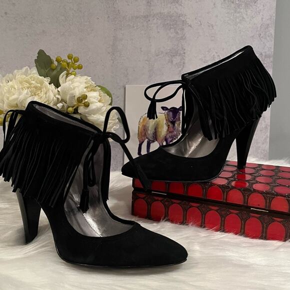 NEW Calvin Klein Suede Leather Fringe Pixy Tassel Tie Heels Black Sz 5.5 NWOT - Picture 1 of 13